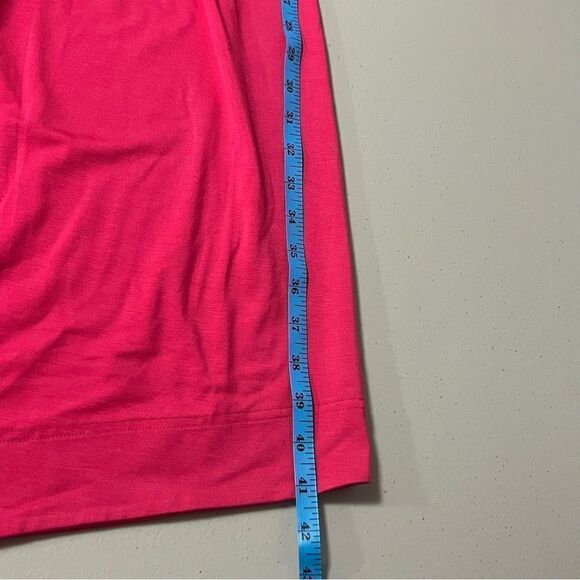 🆕 Badgley Mischka Shoulder Pad T-Shirt Dress With Side Detail in Hot Pink - Picture 10 of 11
